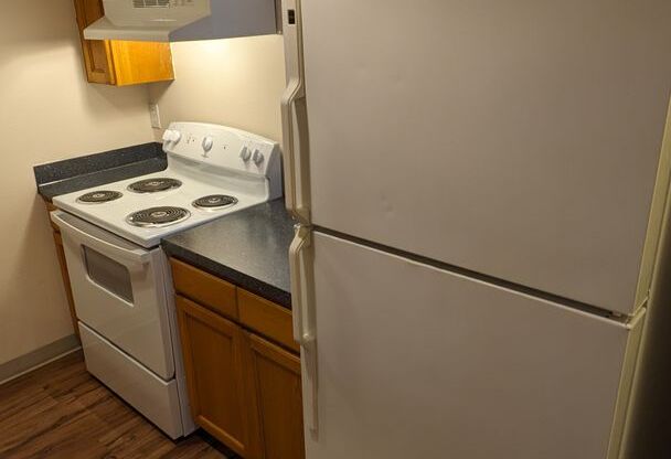1 bed, 1 bath, 650 sqft, $1,200, Unit 19