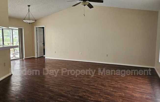 8185 OMAHA CIR