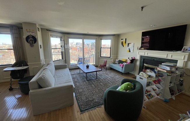 2 beds, 2.5 baths, 1,500 sqft, $6,200, Unit PH2