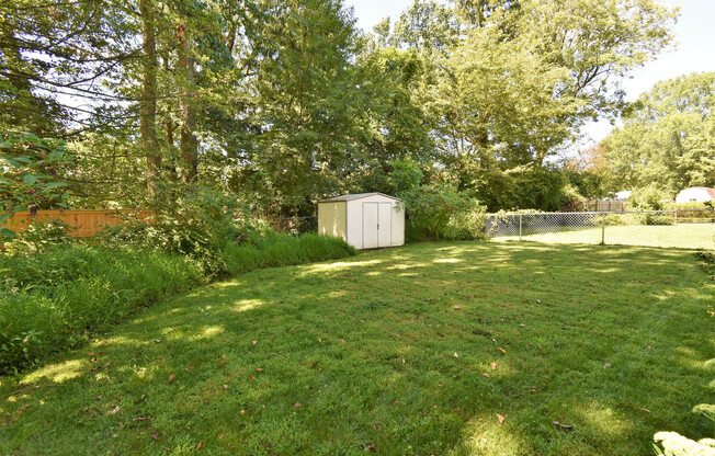 Fantastic 4 Bedroom, 3 Full Bathroom, Close in Bethesda Home!