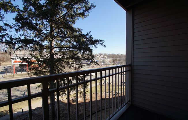 2 beds, 1.5 baths, $1,798, Unit 205