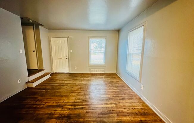 2 beds, 1 bath, 825 sqft, $1,100, Unit 9151 Mettetal