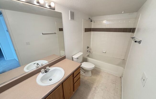 1 bed, 1 bath, $1,125, Unit UNIT 2026