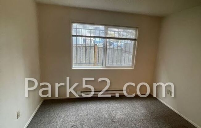 1 bed, 1 bath, $1,195, Unit 631-02