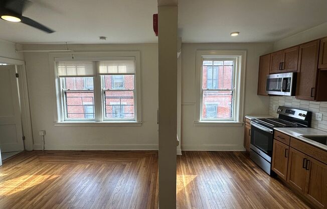 Studio, 1 bath, 357 sqft, $1,010, Unit 403 (AMI)