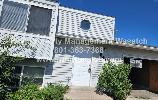 Look at This Cute 2 Bedroom 2 Bathroom Home in West Jordan!!