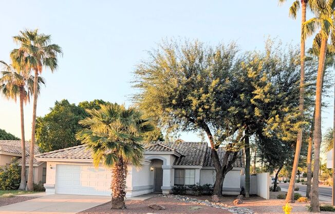 AVAILABLE NOW Beautiful Home with Sparkling Pool in Superstition Springs!!