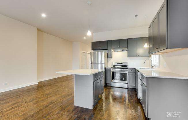 1329 W 18 ST