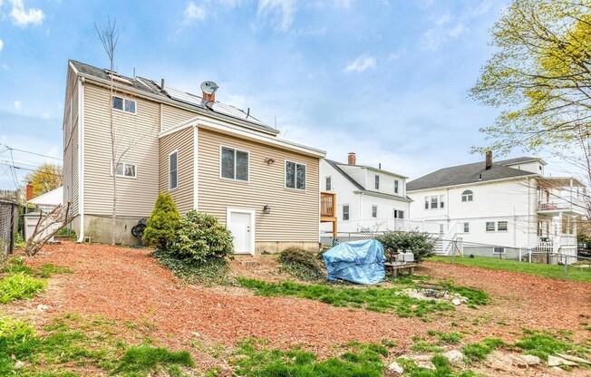 3 beds, 2.5 baths, 1,844 sqft, $4,295