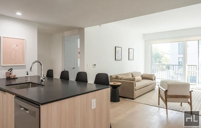 2 beds, 2 baths, $5,755, Unit 216