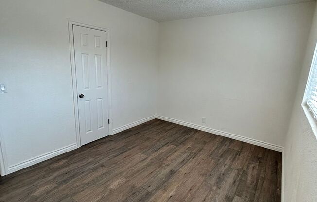 2 beds, 1 bath, $2,400