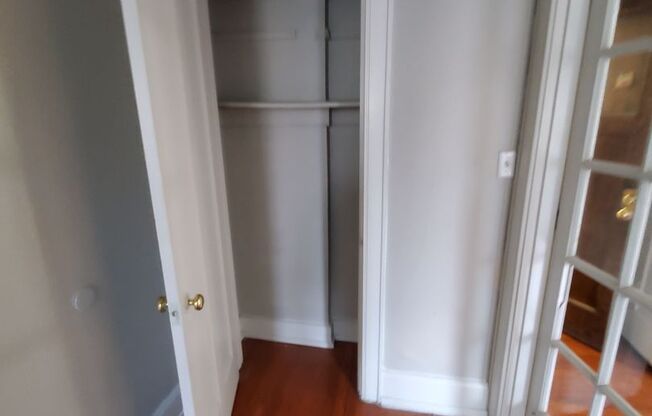 1 bed, 1 bath, 425 sqft, $899, Unit 210