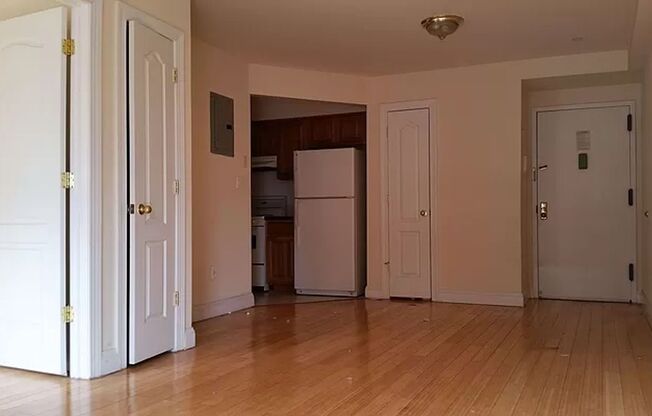 141-33 PERSHING CRESCENT