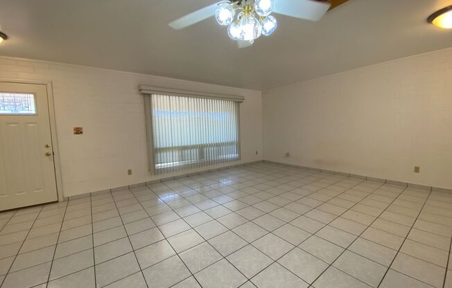 2 beds, 1 bath, $1,295