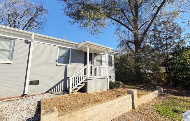 2Bed/1Ba Duplex close to Downtown Concord Fully Renovated with Laundry Room on Site