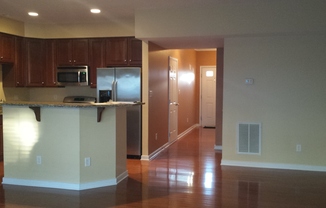 3 beds, 2.5 baths, $2,100