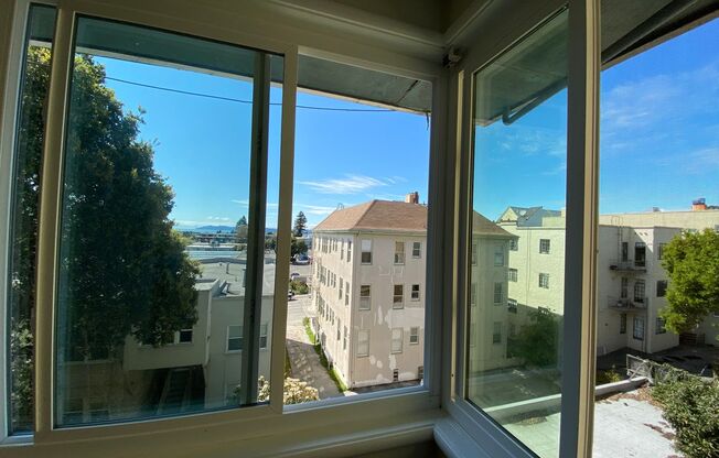 2 beds, 1 bath, 850 sqft, $3,550, Unit 304