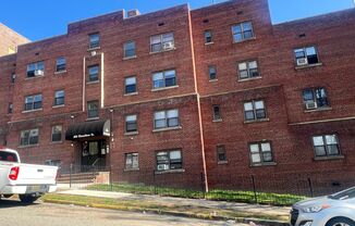 1 bed, 1 bath, 800 sqft, $1,550, Unit 158-303