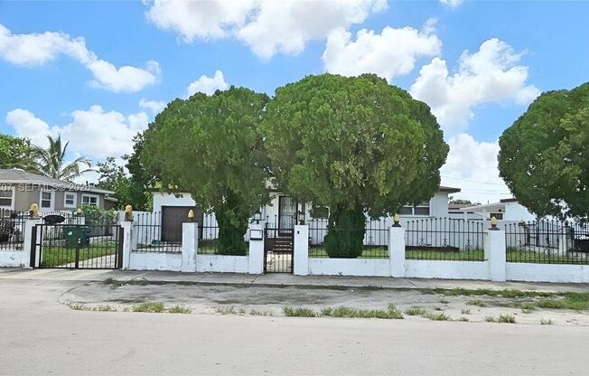 3 beds, 2 baths, $3,600