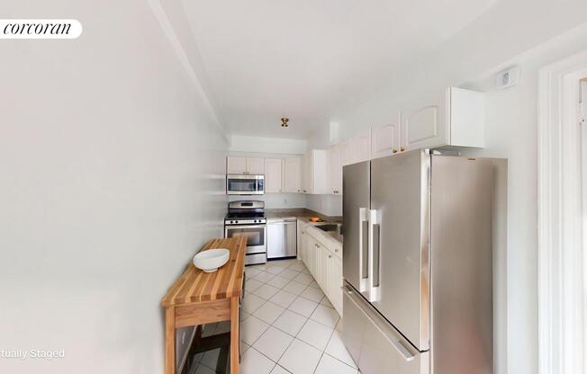 1 bed, 1 bath, 957 sqft, $7,000, Unit 12I