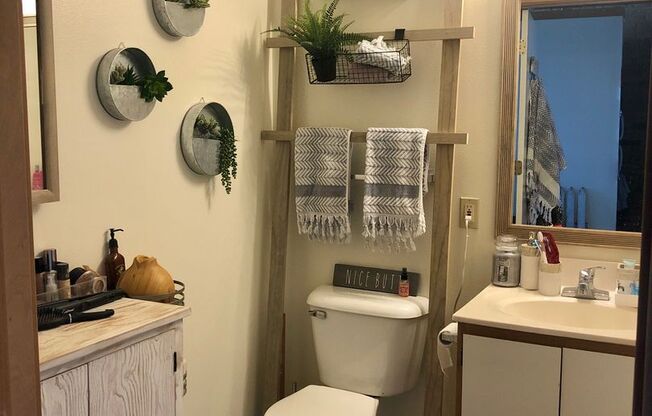 2 beds, 2 baths, 1,025 sqft, $2,025, Unit 318