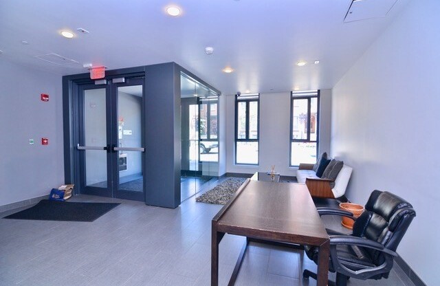 1 bed, 1 bath, 578 sqft, $3,000, Unit 304