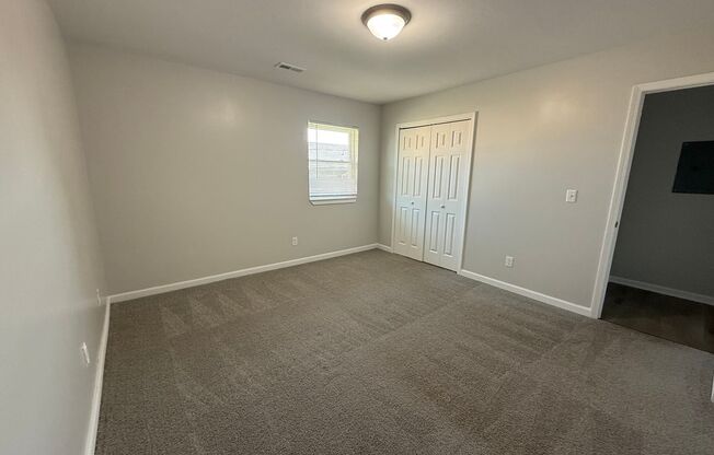 2 beds, 1 bath, 920 sqft, $910, Unit 4956 Tippecanoe