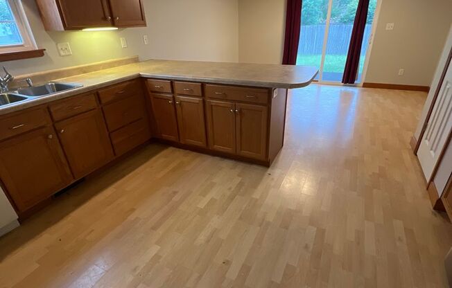 CHATHAM SCHOOLS SPRINGFIELD UTILITIES! Very Spacious 2 Bedroom 2 full Bath