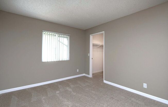 2 beds, 2 baths, 855 sqft, $2,495