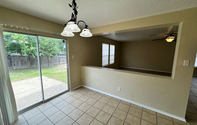 3 beds, 1.5 baths, $1,595