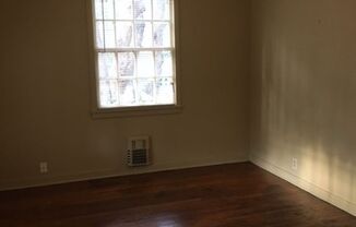 2 beds, 1 bath, $900