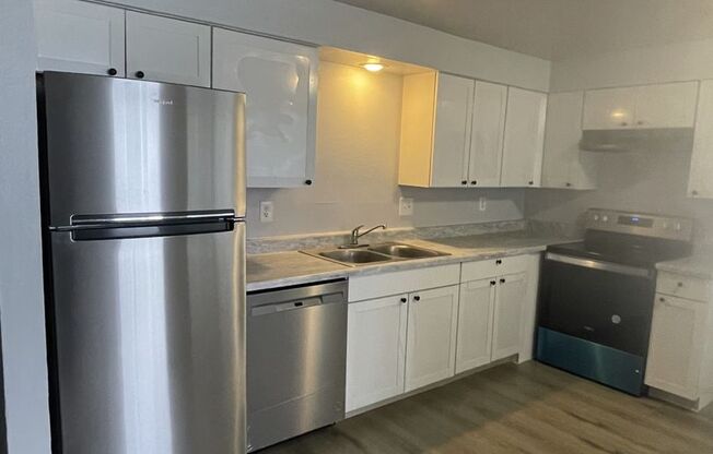 2 beds, 1 bath, 750 sqft, $1,325, Unit 2