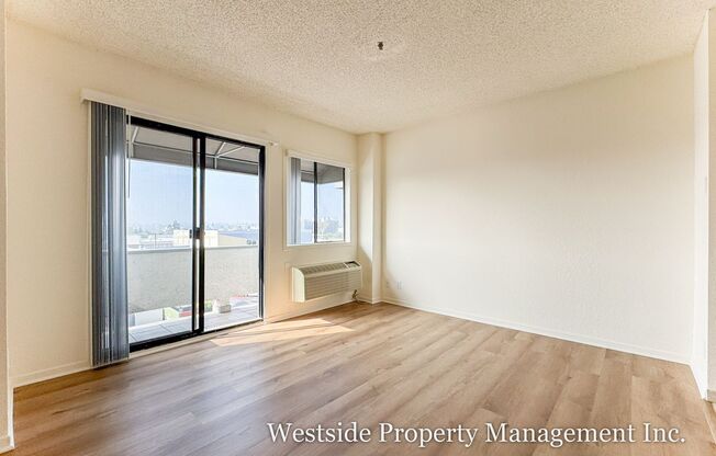 Studio, 1 bath, 350 sqft, $1,975, Unit 403