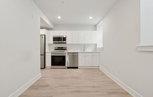 1 bed, 1 bath, 530 sqft, $1,525, Unit B104