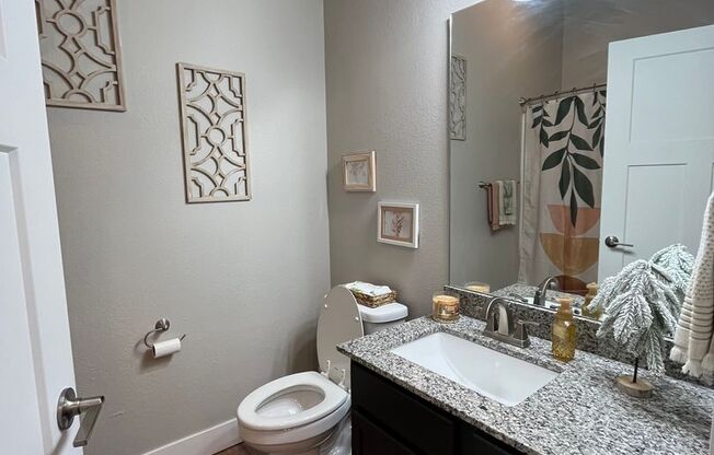 2 beds, 2 baths, 980 sqft, $1,450