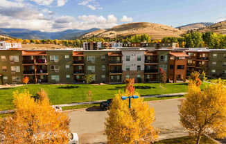 Welcome to Grant Creek Village Apartments