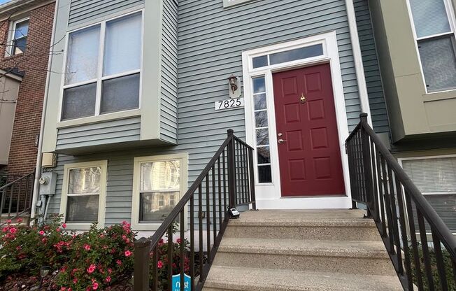 Lovely 4 BR/3.5 BA Townhome in Ellicott City!