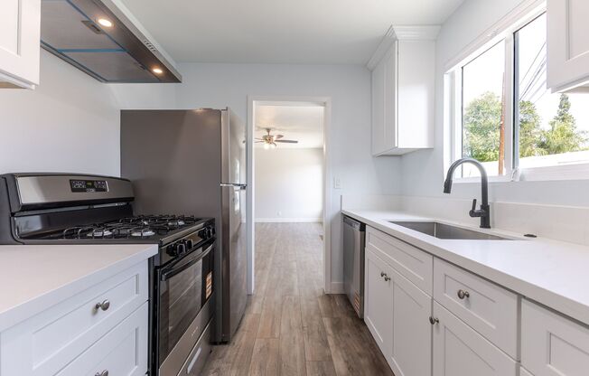 Fully Renovated 2BR/1BA Unit in Altadena – $2,750/mo | Gated Community