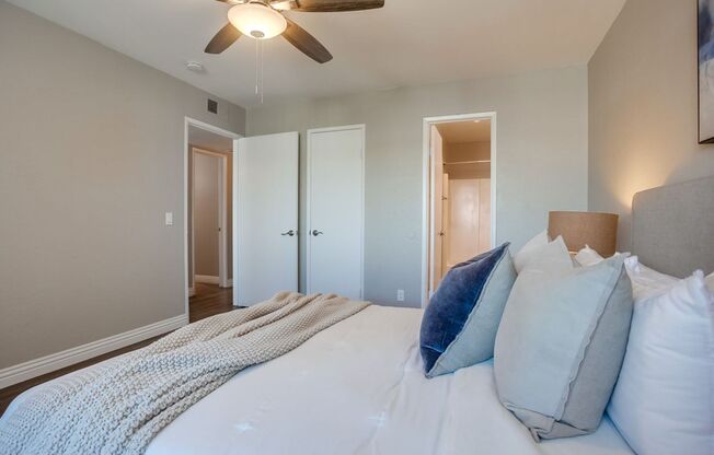 2 beds, 2 baths, 1,000 sqft, $2,595, Unit 23