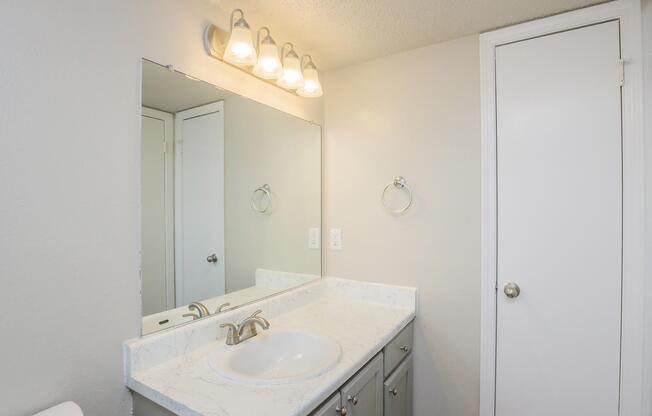 2 beds, 2 baths, 874 sqft, $1,449