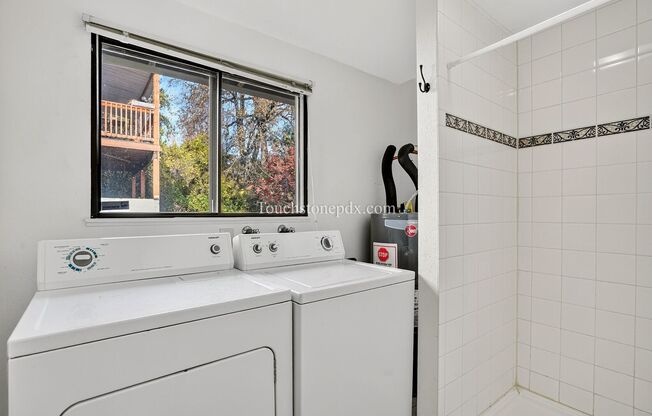 Bright Home with Stunning Mountain Skyline Setting!