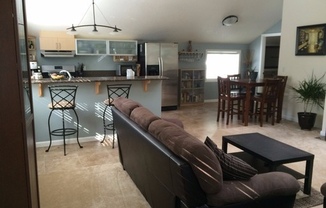 3 beds, 2 baths, $2,900