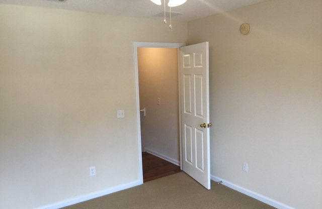 2 beds, 2.5 baths, $1,650