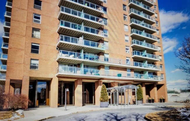 1 bed, 1 bath, 805 sqft, $2,800, Unit 045
