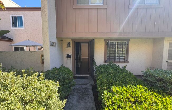 Spacious 4-Bed Townhome in the Heart of Clairemont!