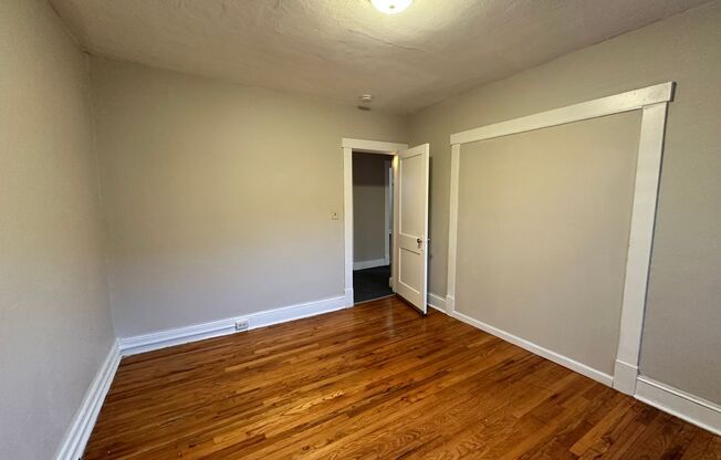 2 beds, 1 bath, $1,450, Unit 902 2-Left