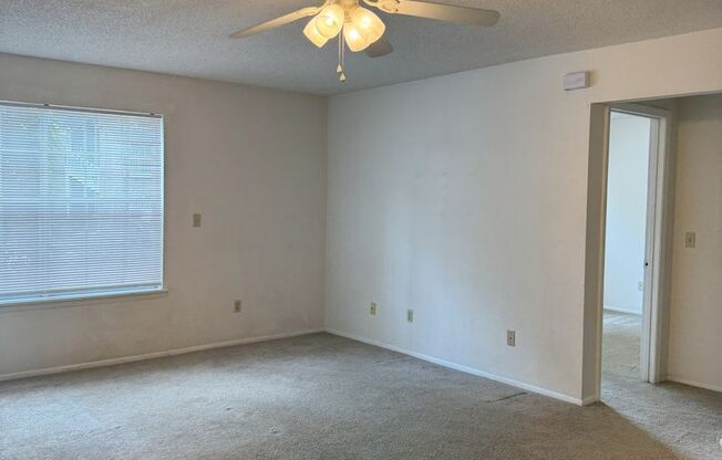 Manors of Bryn Mawr 2 Bed 2 Bath Condo AVAILABLE NOW!