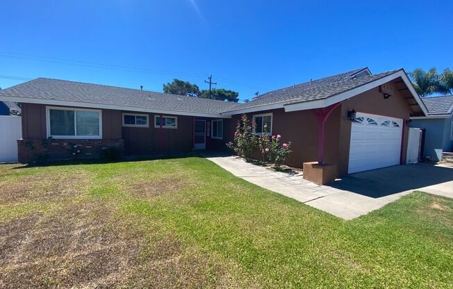 Fountain Valley 3 bed/ 2 bath with Backyard and Garage