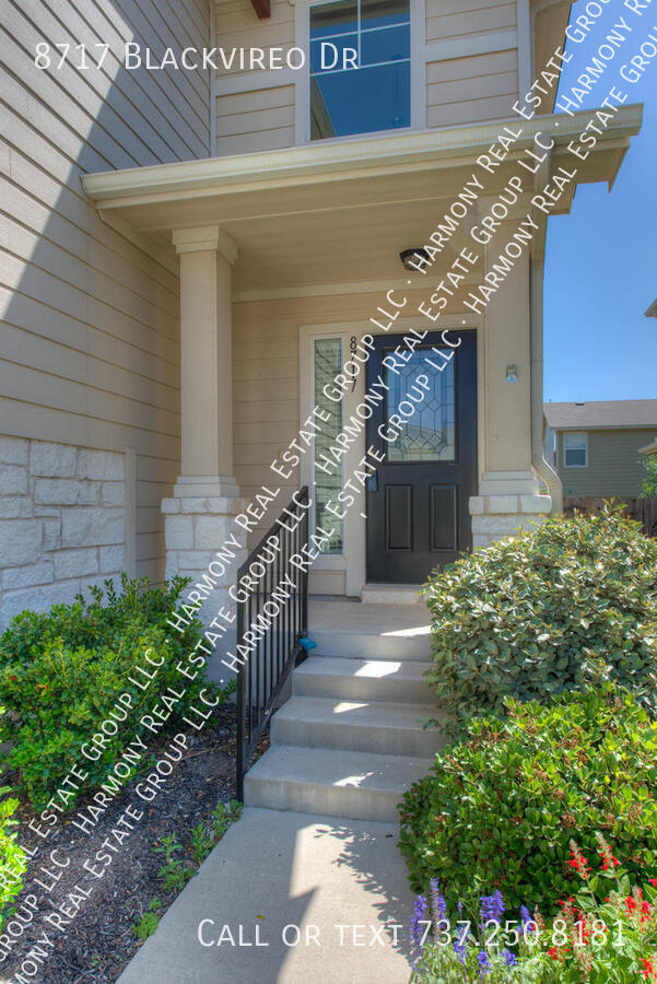 8717 BLACKVIREO DR