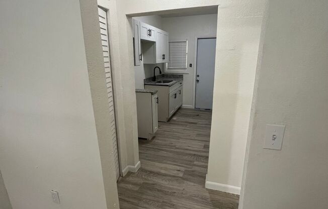 2 beds, 1 bath, 600 sqft, $2,100